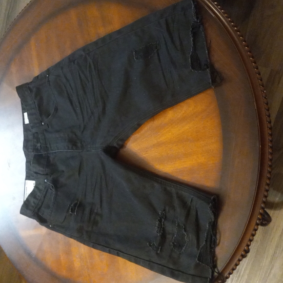 SMOKE RISE SHORTS - Picture 2 of 9